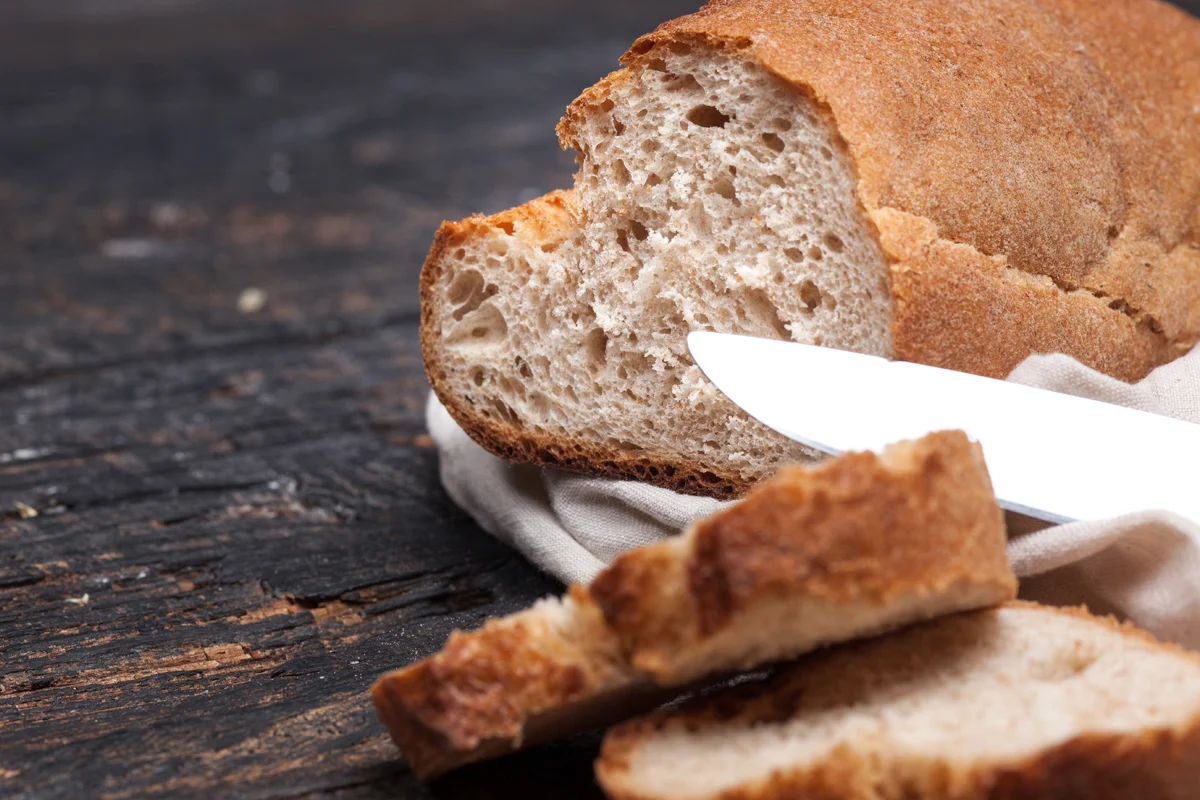 Хлеб для начинающих с цельной (цельнозерновой) мукой — рецепт с фото и видео
