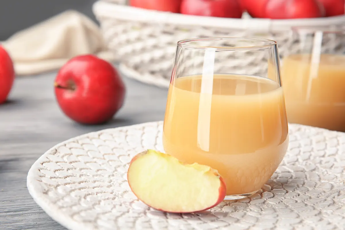 рецепт яблочно-имбирного сока в соковыжималке