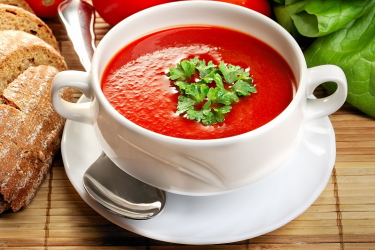 Томатный суп из свежих помидоров