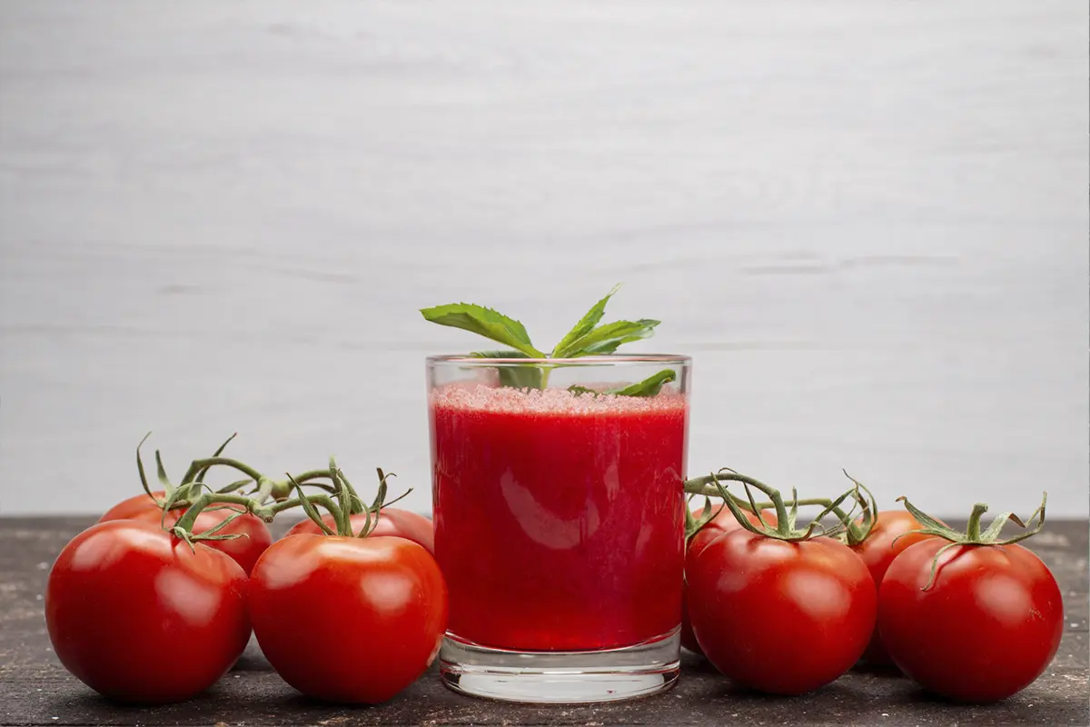 томатный сок с зеленью