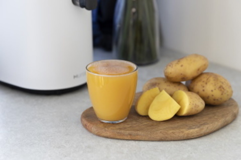 Как приготовить и принимать сок картошки при гастрите и других заболеваниях ЖКТ